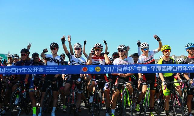 跑步+桨板这项赛事在重庆渝北拥抱“绿水青山”
